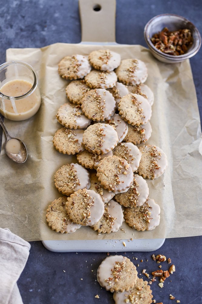 brown-butter-maple-pecan-cookies_lions-bread-16