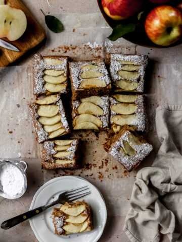 Double Apple Spice Cake
