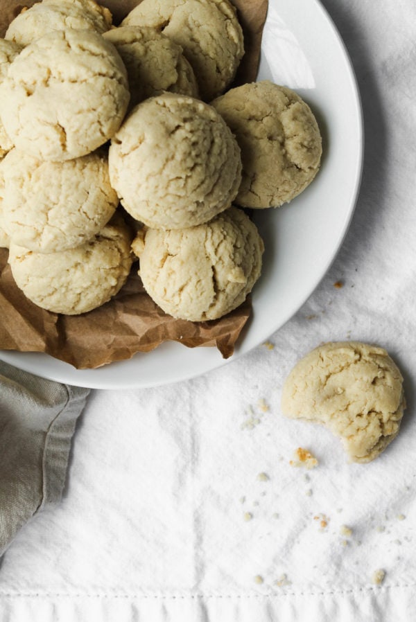 Tahini Shortbread Cookies